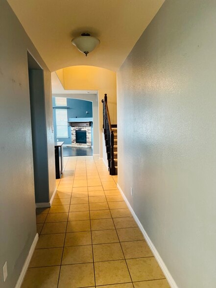 Hallway - 1020 Chickasaw Dr