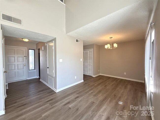 Building Photo - 11537 Turn Stone Ct