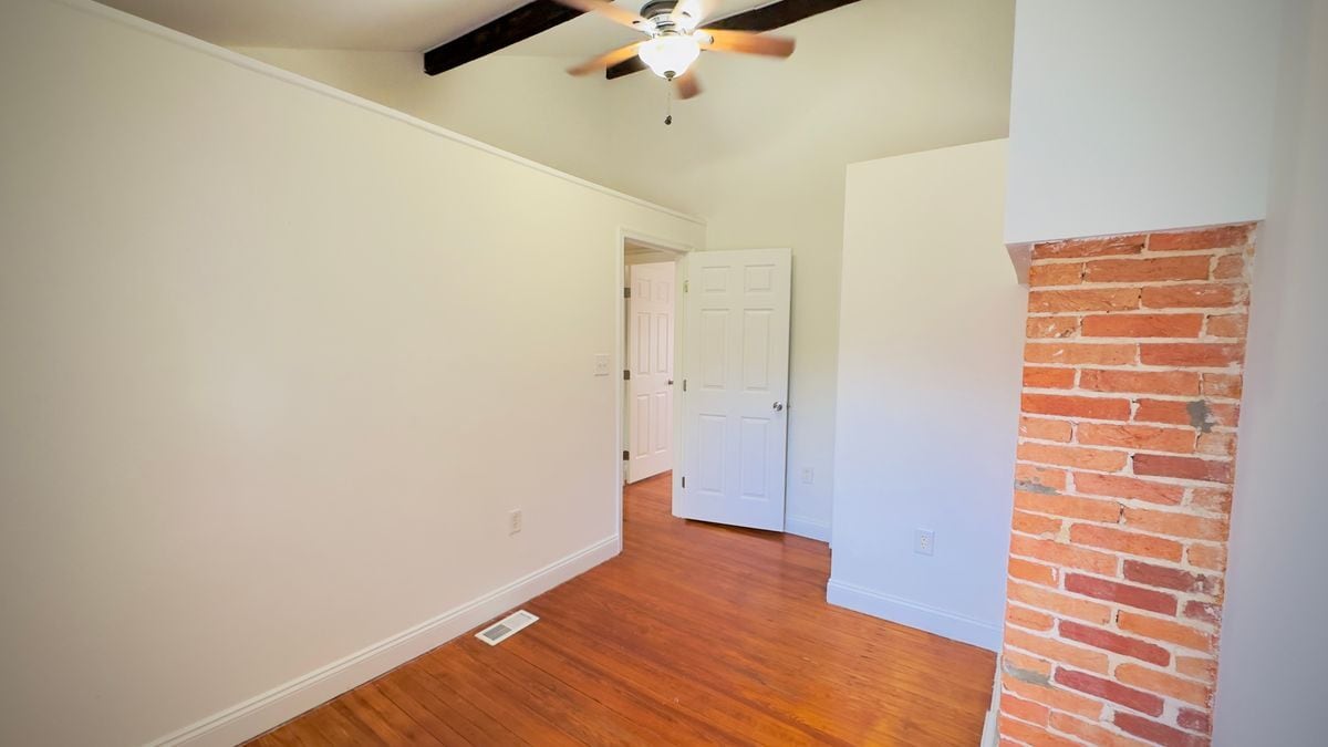 Building Photo - 2234 Fleet St