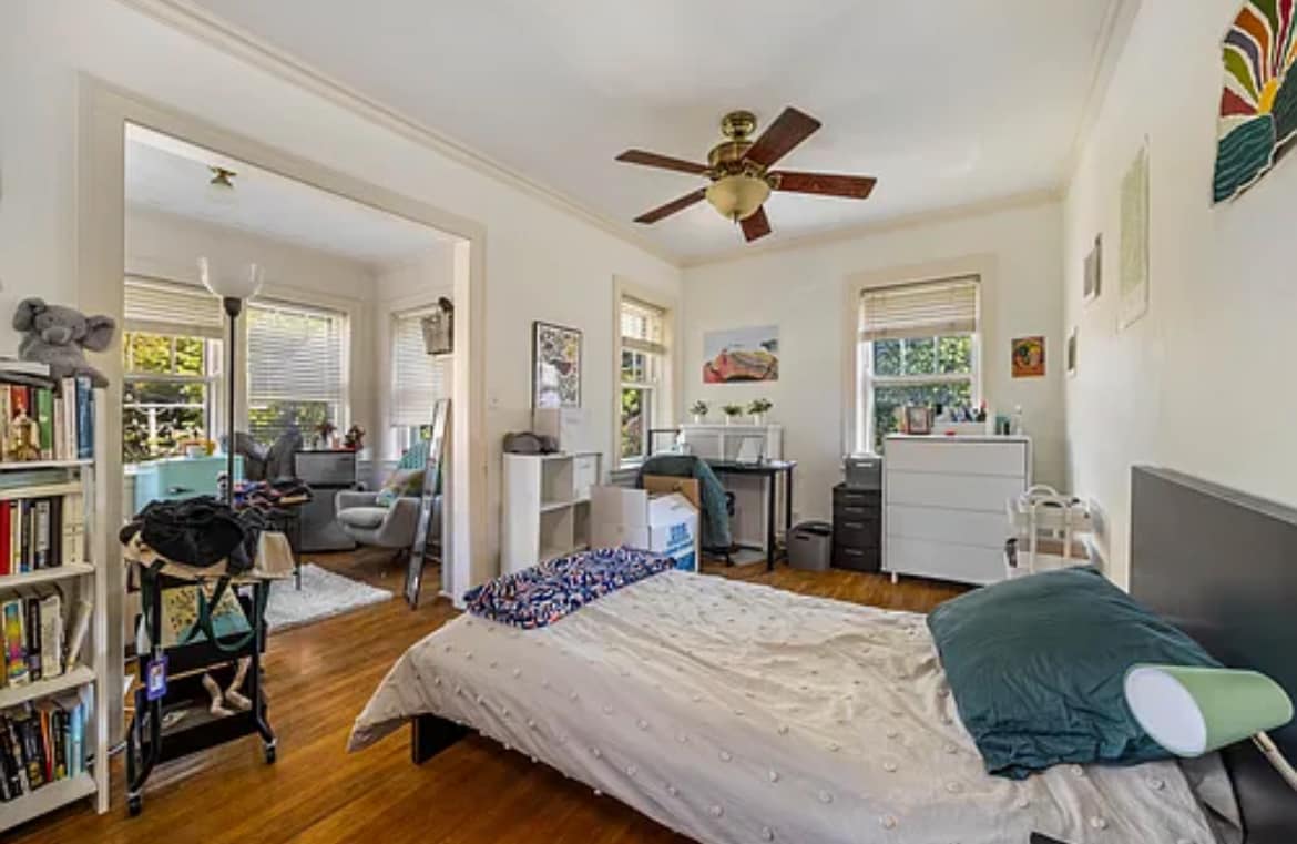 Building Photo - 721 Foster St