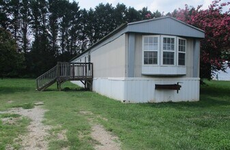 Building Photo - 139 Cypress Ln