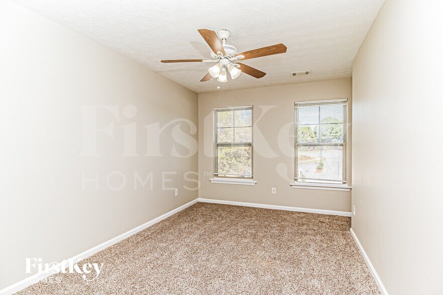 Building Photo - 6014 Centennial Run