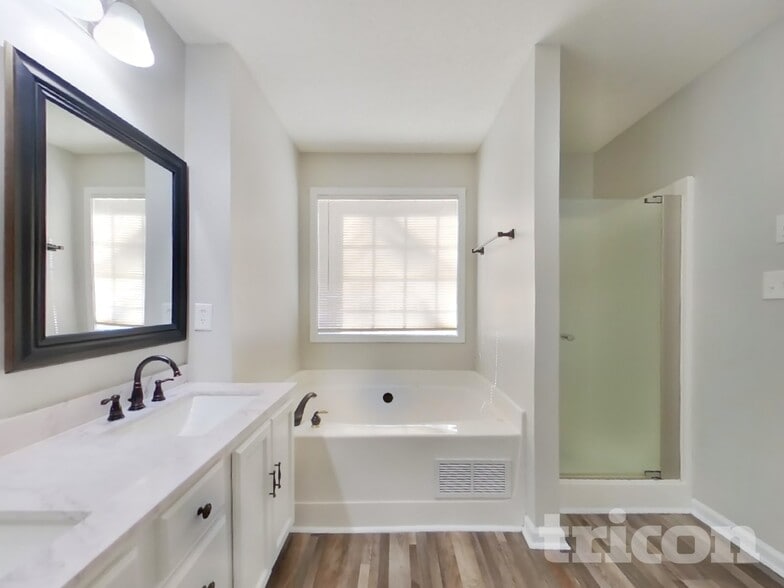 Building Photo - 7205 Brittany Way