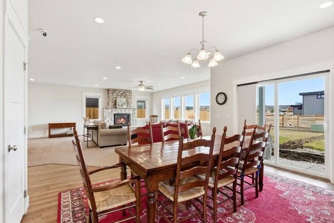 Building Photo - 415 E Earl St