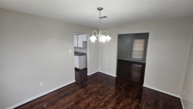 Building Photo - 18015 Autumn Hills Dr