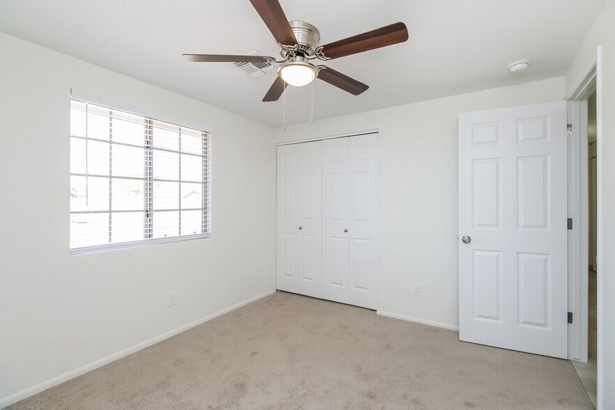 Building Photo - 2123 N Longmore St