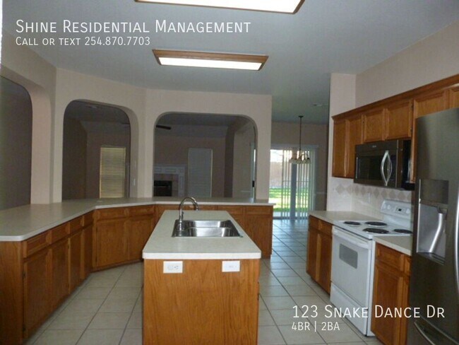 Building Photo - 123 Snake Dance Dr