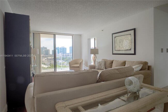 Building Photo - 210 174th St