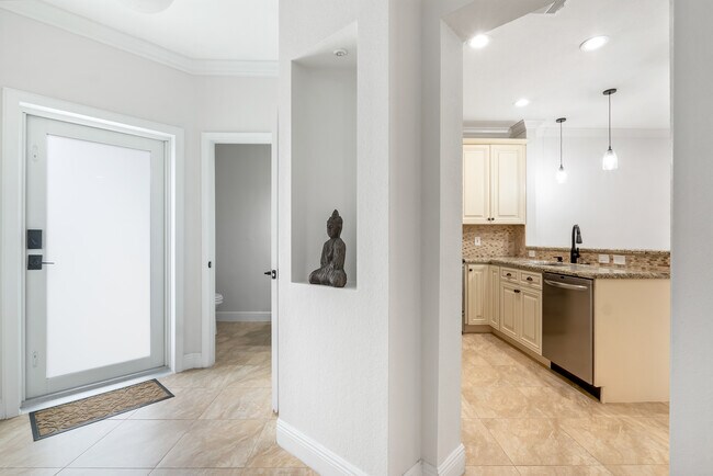 Building Photo - 5611 NW 118th Dr