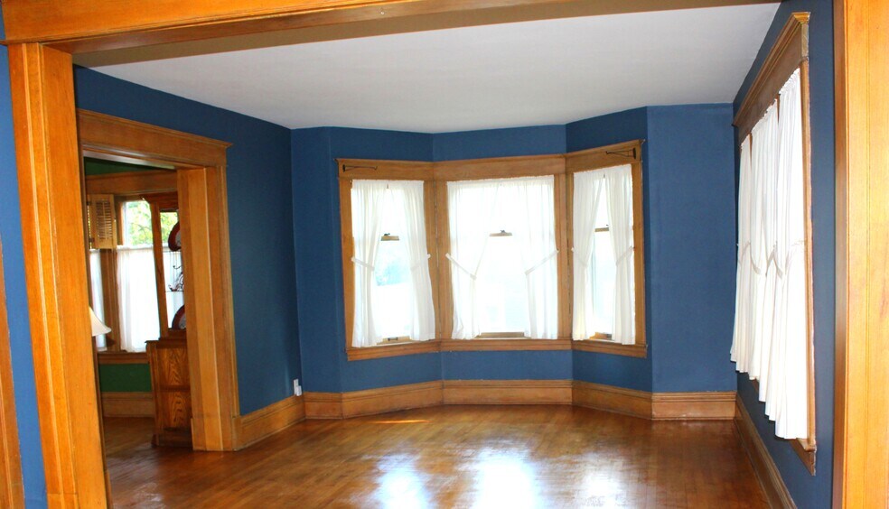 Building Photo - 234 S Highland Ave