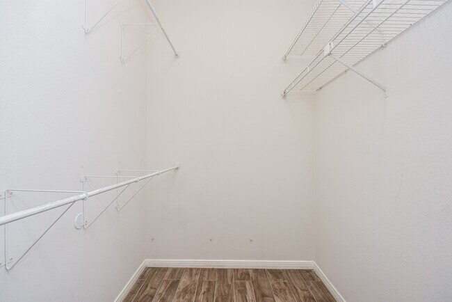 Building Photo - 4144 Greystone Way
