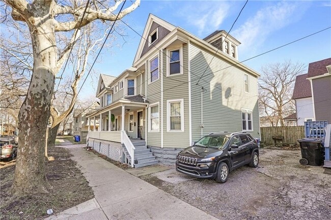 Building Photo - 1301-1303 Castle Ave