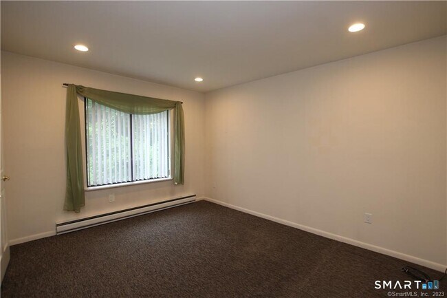 Building Photo - 8 Cawdor Burn Rd