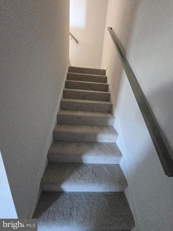 Building Photo - 1328 Red Clover Ln