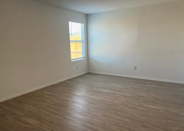 Building Photo - 3027 Shore Lark