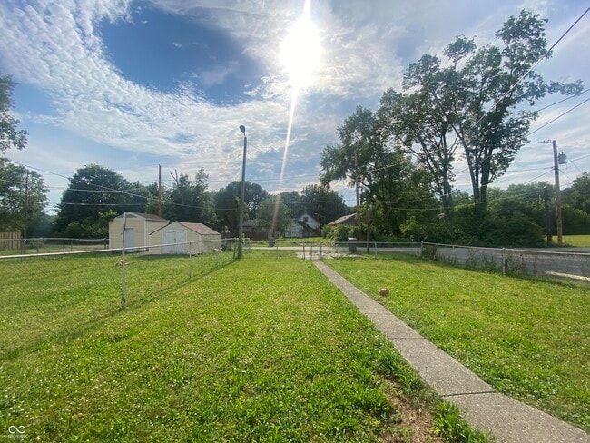 Building Photo - 3258 Winthrop Ave