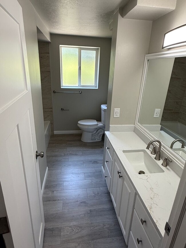 Building Photo - Olympus Cove Five Bedroom Rambler; Amazing...