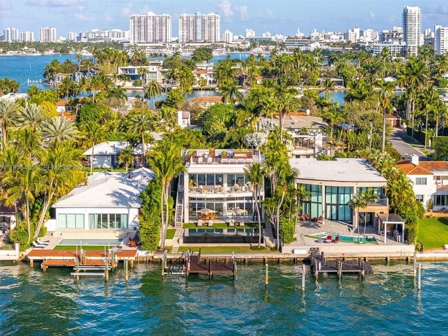 Building Photo - 610 W Dilido Dr