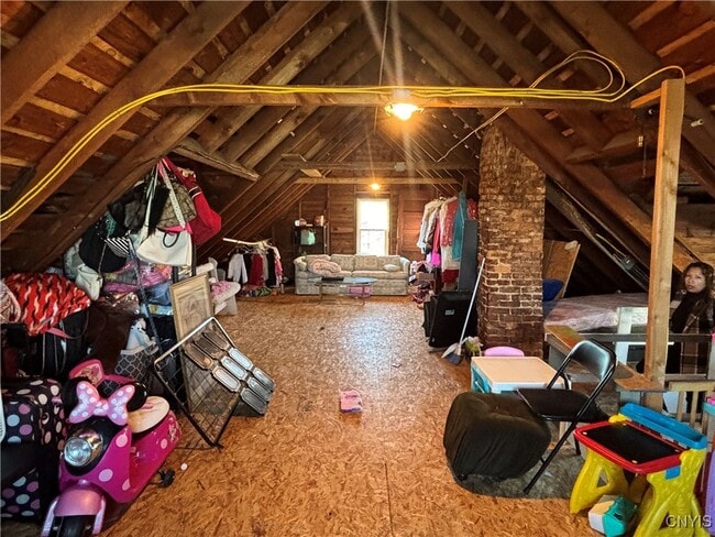 Building Photo - 204 E Bloomfield St