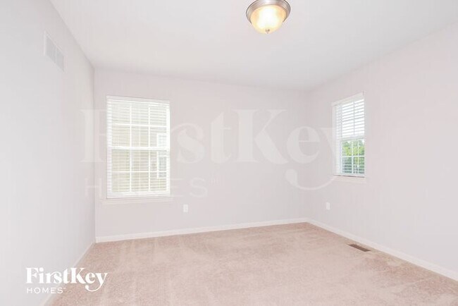 Building Photo - 106 Katiemist Dr