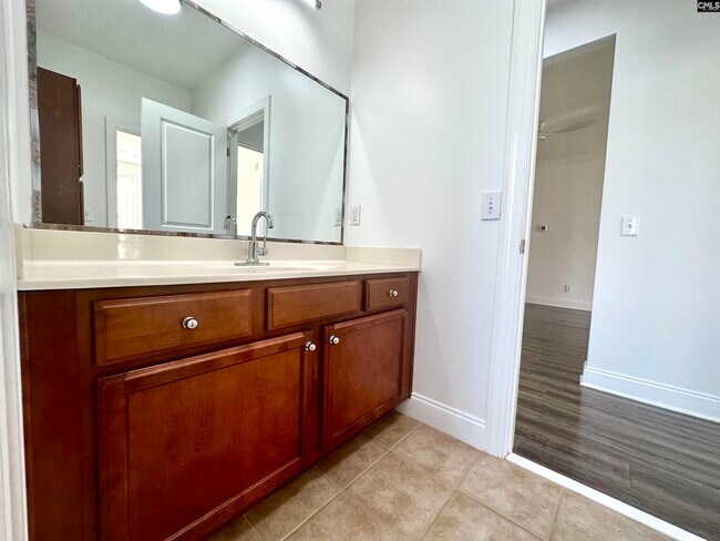 Building Photo - 149 Breezes Dr