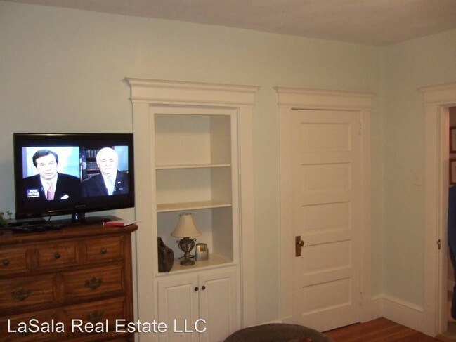 Building Photo - 173-175 Whitman Ave