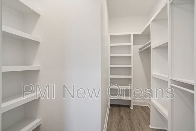 Building Photo - 2232 Bienville St