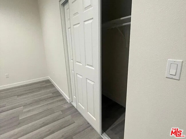 Building Photo - 9556 Lambert Cir