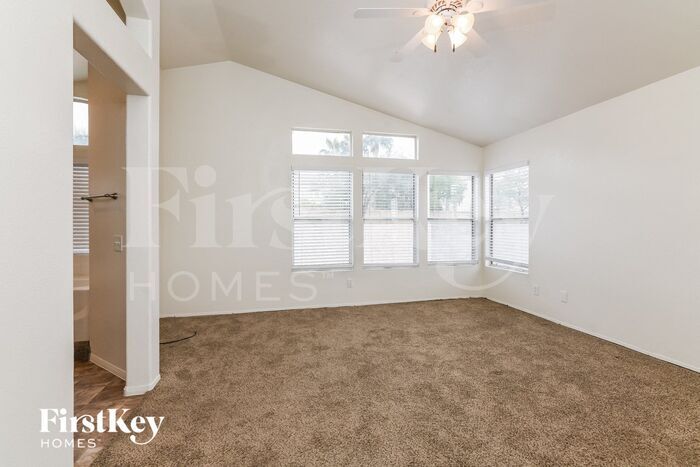 Building Photo - 1705 Talon Ave
