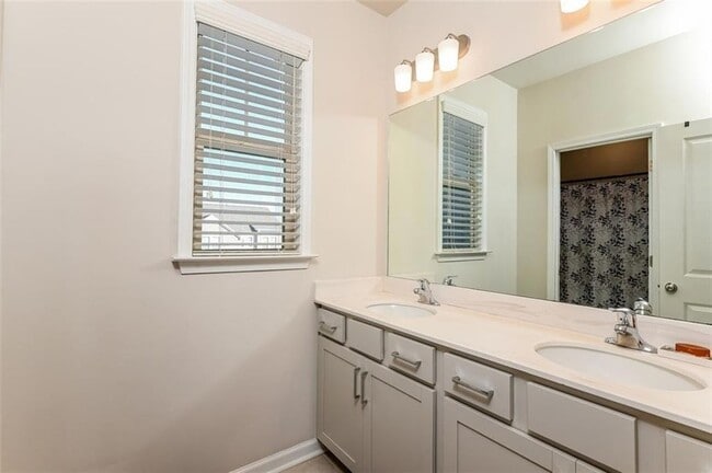 Building Photo - 4245 Grandview Pointe Wy