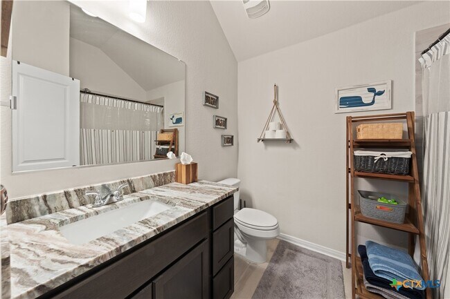Building Photo - 810 Mclaury Cove
