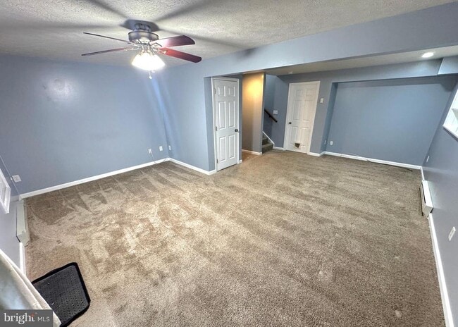 Building Photo - 2108 Commodore Ct