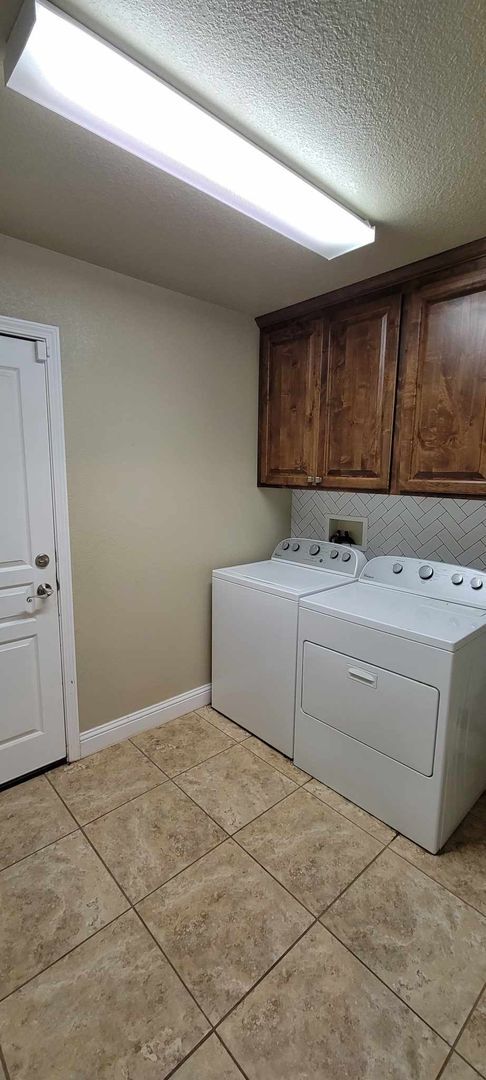 Building Photo - Beautiful 3 bed 2 bath home!