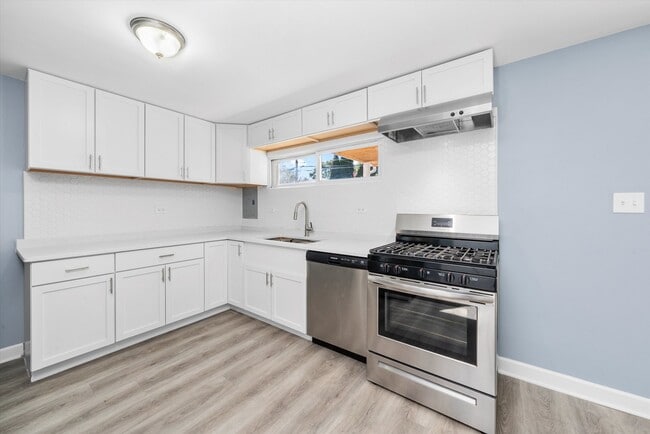 Building Photo - 1331 Highland Ave