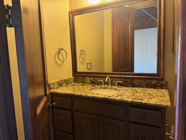 Building Photo - 4/3/2/2 Hallsville ISD Fenced Yard and Pool