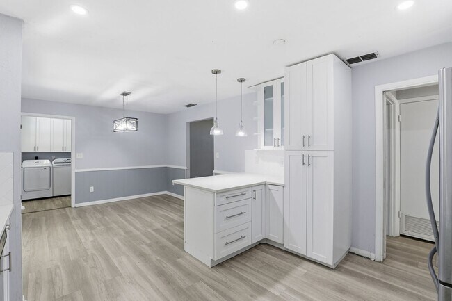 Building Photo - Northwood Oaks in Northwest Gainesville