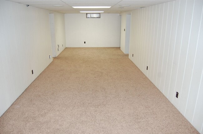 Building Photo - 3bd brick ranch in south-central Lincoln!