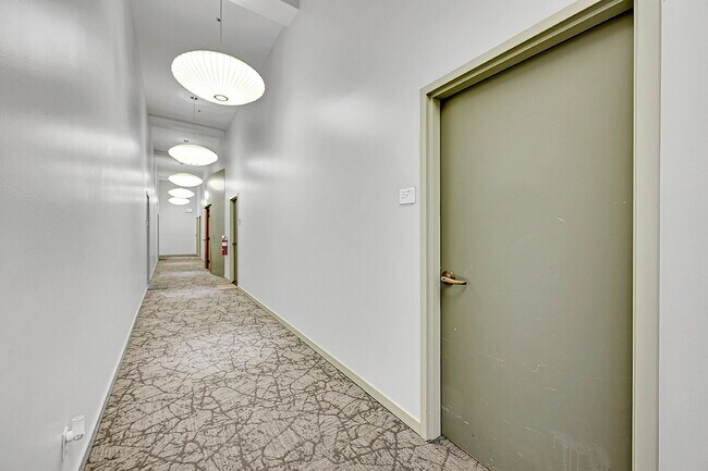 Building Photo - $1,850.00, Studio condo with one bathroom.