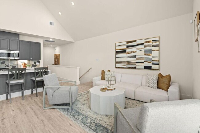 Building Photo - 1042 Homer St