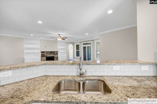 Building Photo - 320 Berlandier Ln