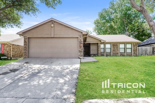 Primary Photo - 8229 April Ln