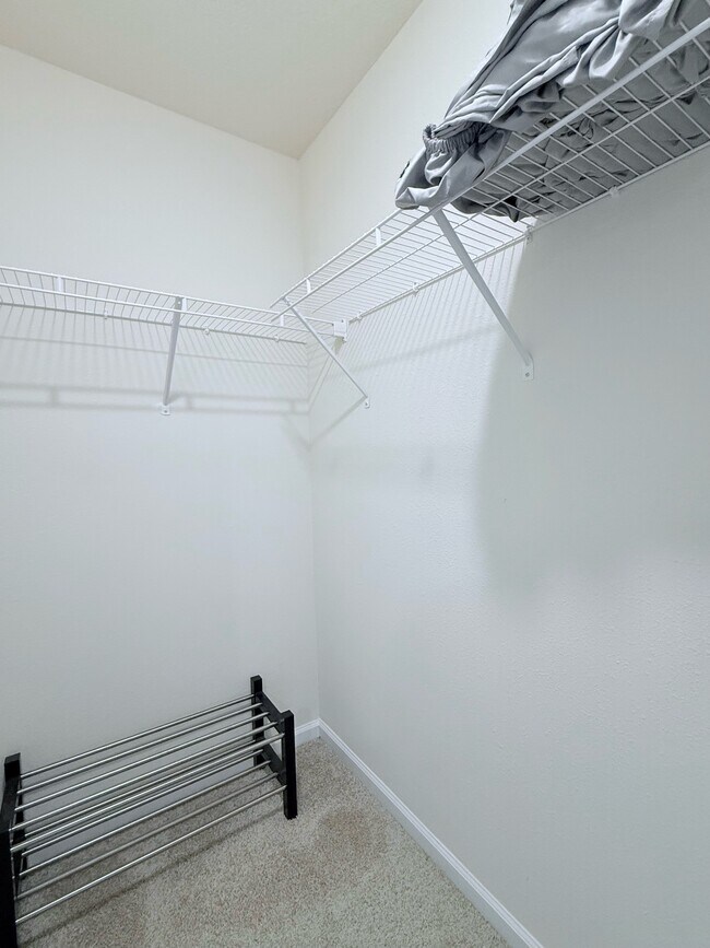 Building Photo - 48 Java Ln