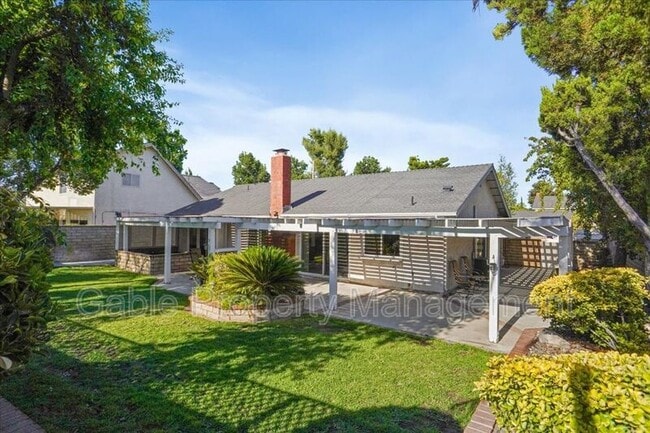 Building Photo - 25735 Velan Dr