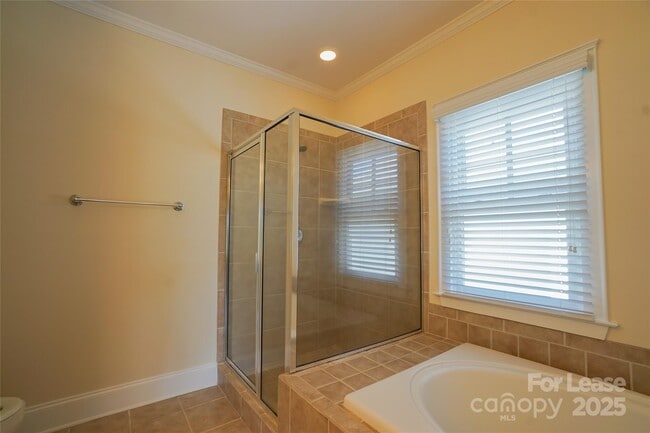 Building Photo - 509 Lees Ct St