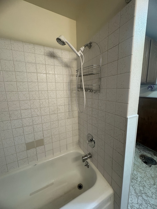 Building Photo - 6404 E 11th Ave