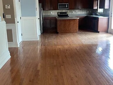 Building Photo - 4 Bedroom 3 Bathroom
