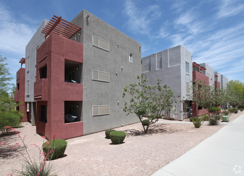 Primary Photo - Los Pecos Senior Apartments