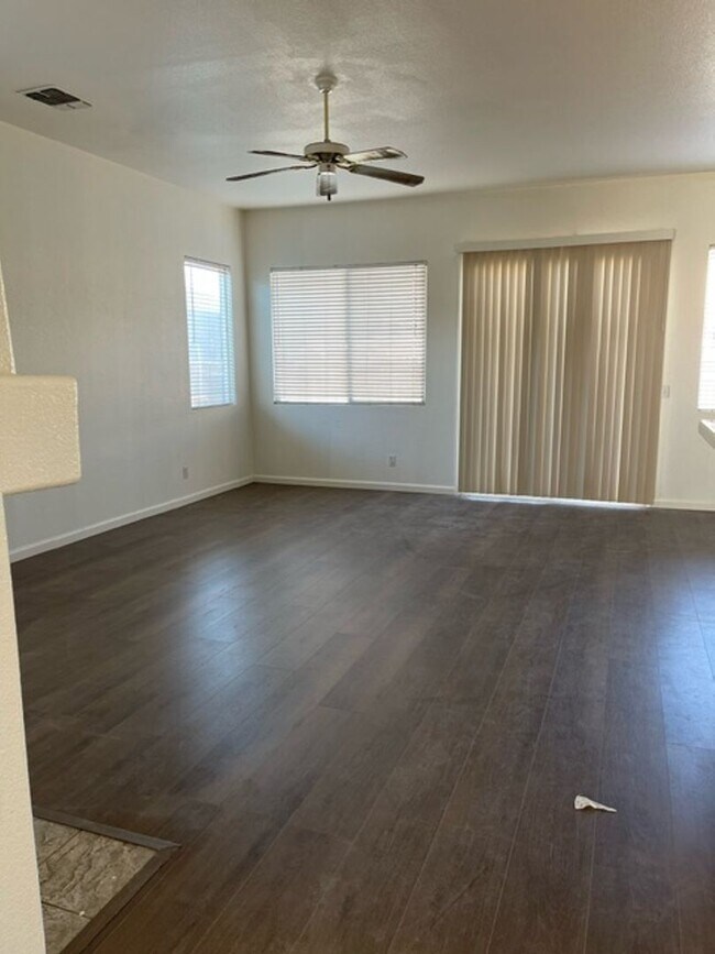 Building Photo - Back On the Rental Market And Ready To Go ...