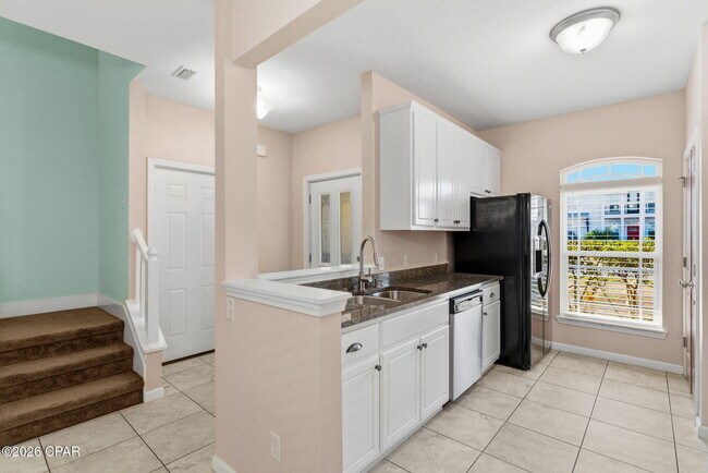 Building Photo - 3709 Tiki Dr