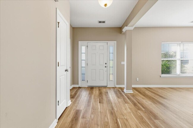 Building Photo - Spacious 5-Bedroom Home in the Live Oak Community – Richmond Hill, GA